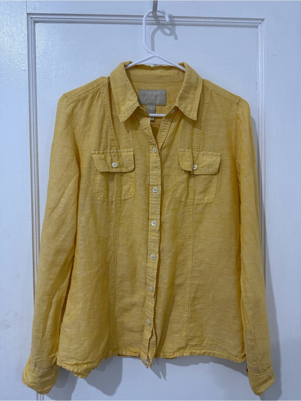 Banana Republic Women's Yellow Soft Wash Linen Blend Button-Up Shirt • Size M